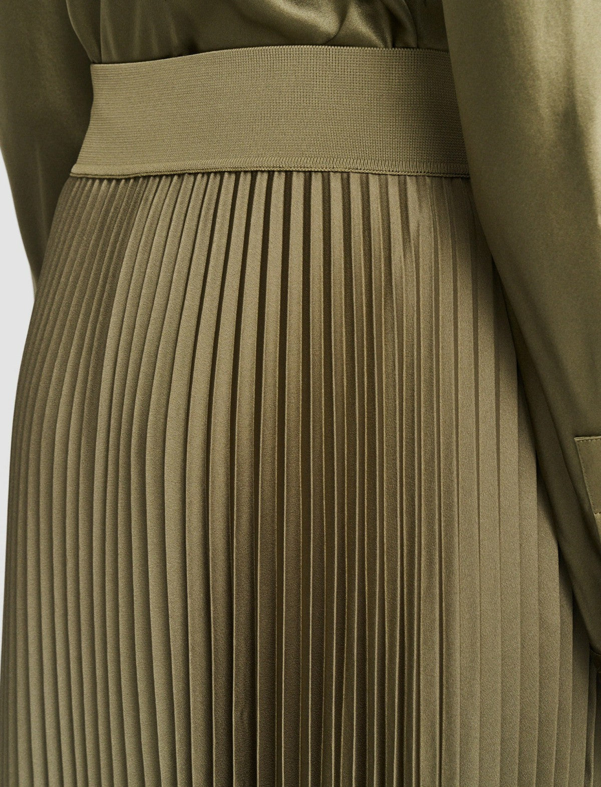 JOSEPH Fashion Women Ade Knit Weave Plissé Skirt Dark Olive