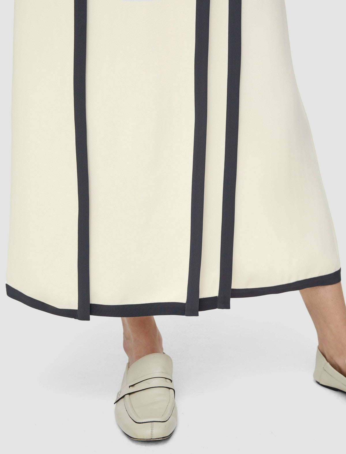 JOSEPH Fashion Women Heavy Silk Crepe Animation Iris Skirt Oat/Slate
