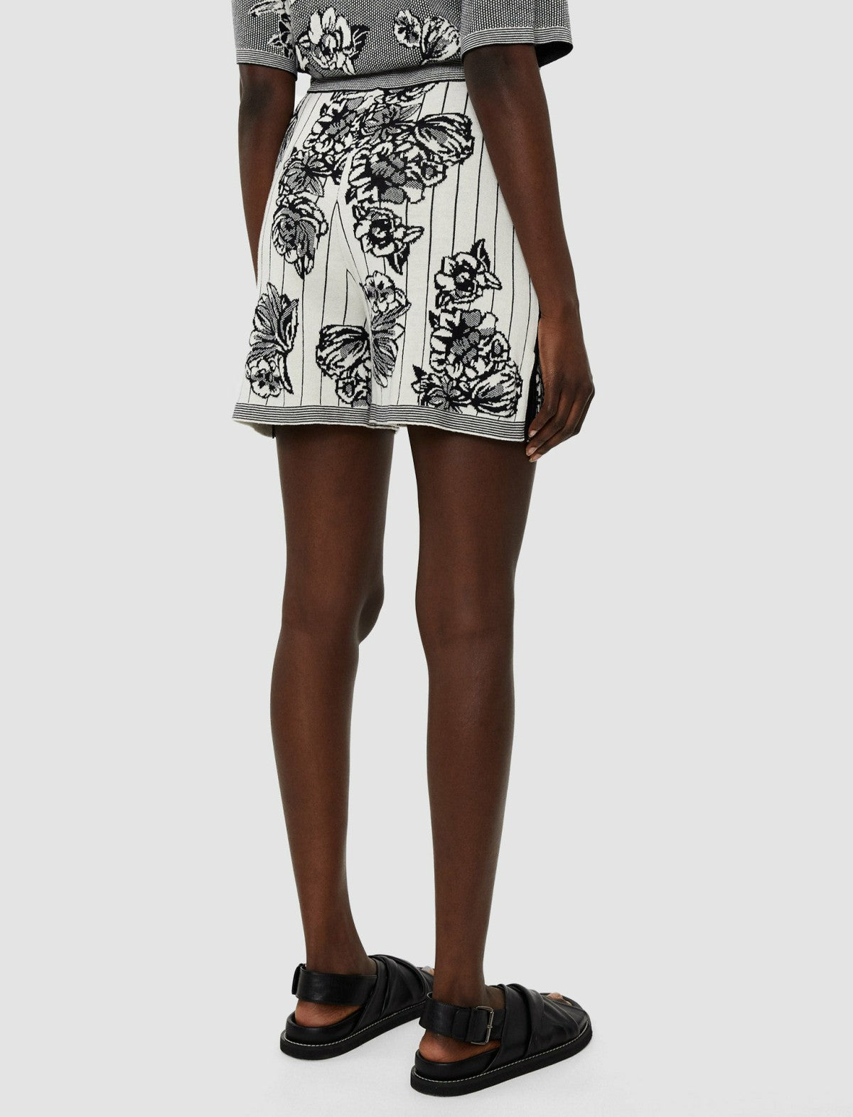 JOSEPH Fashion Women Floral Jacquard Shorts Black Combo