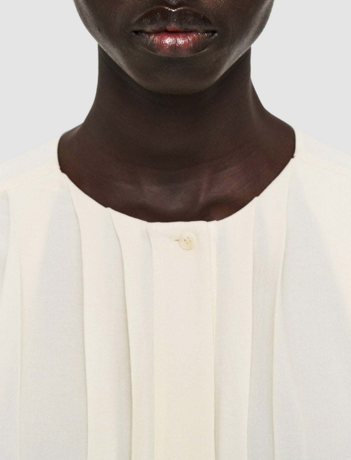 JOSEPH Fashion Women Airy Plissé Bouloi Blouse Papyrus