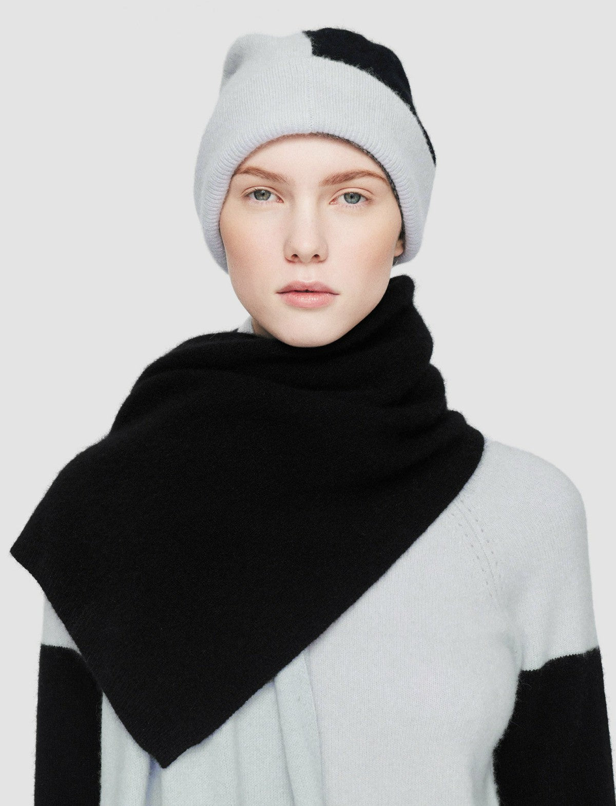 JOSEPH Fashion Women Brushed Cashmere Hat Frost/Black