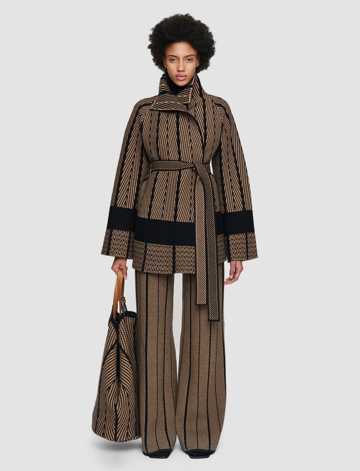 JOSEPH Fashion Women Chevron Jacquard Knitted Jacket Black/Oak