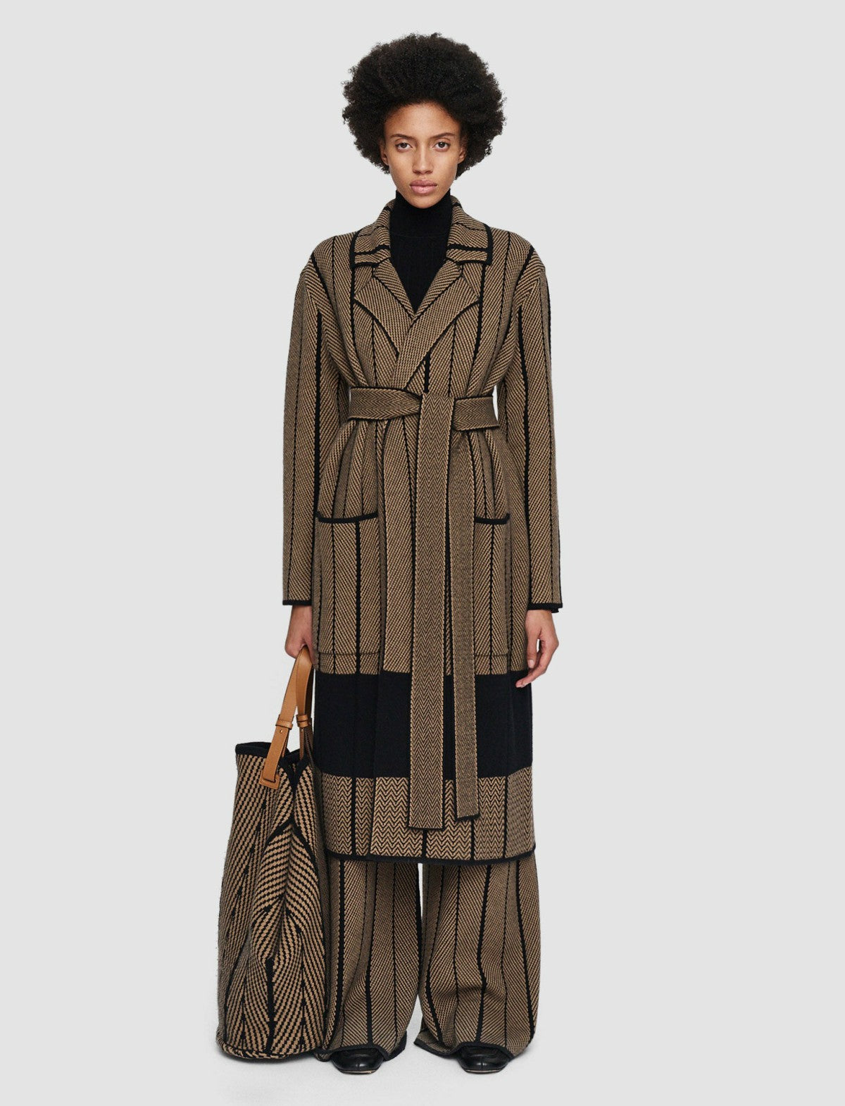 JOSEPH Fashion Women Chevron Jacquard Knitted Coat Black/Oak