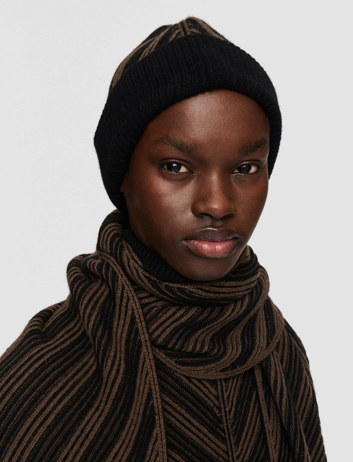 JOSEPH Fashion Women Chevron Ribbed Hat Arabica/Black