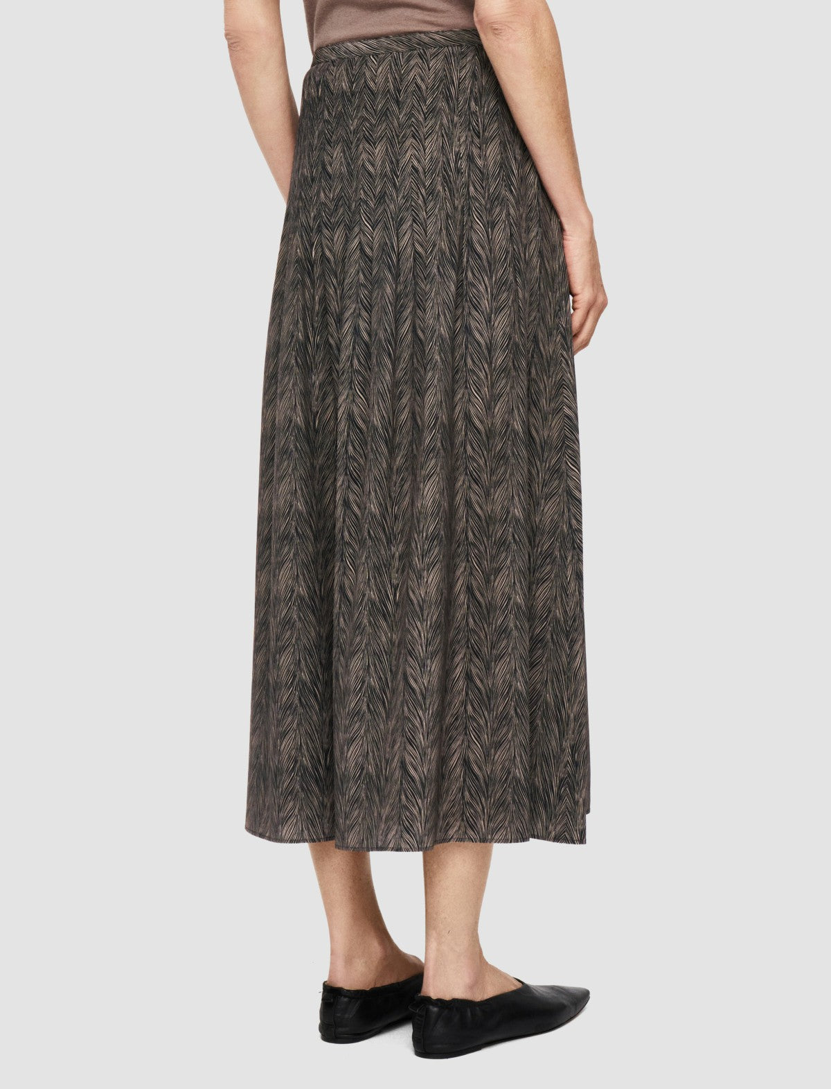 JOSEPH Fashion Women Lavy Crepe de Chine Print Silk Skirt Black/Escargot