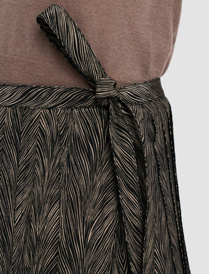 JOSEPH Fashion Women Lavy Crepe de Chine Print Silk Skirt Black/Escargot