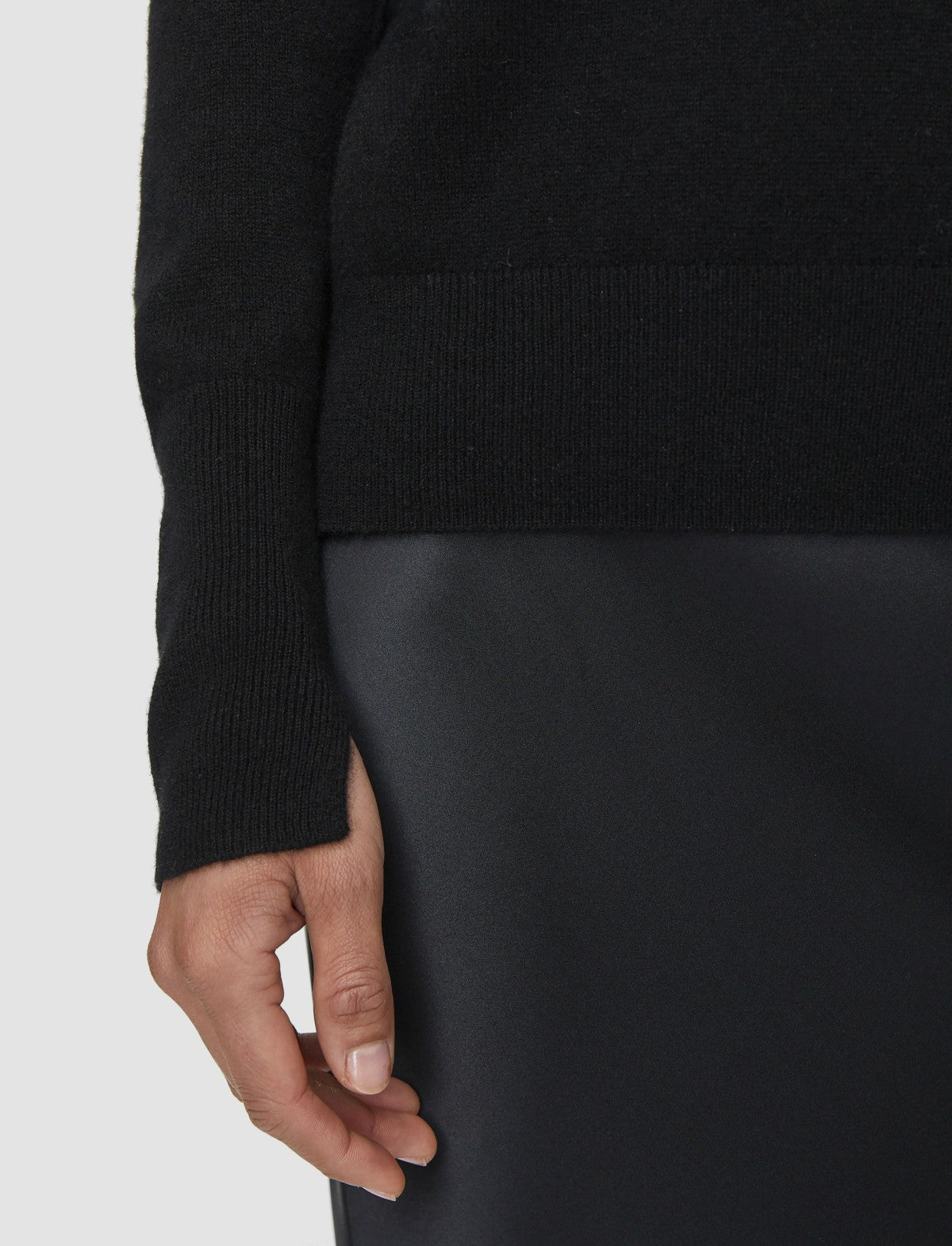 JOSEPH Fashion Women Light Pure Cashmere V Neck Jumper Black